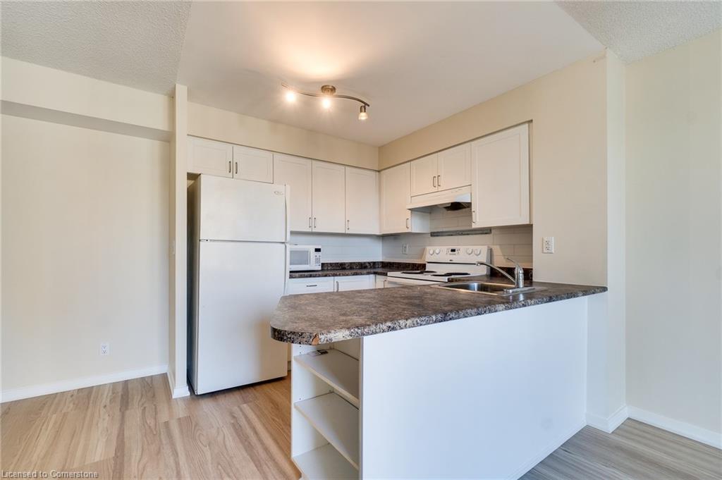 1301-76 Shuter Street Property Photo 23