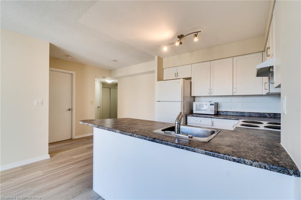 1301-76 Shuter Street Property Photo 25