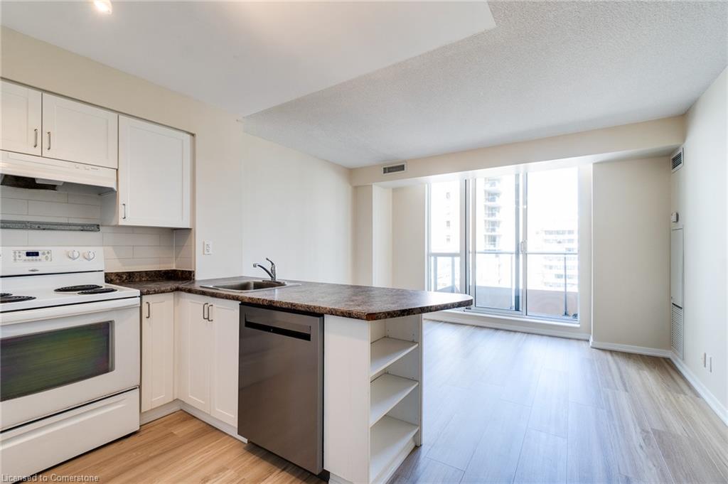 1301-76 Shuter Street Property Photo 29
