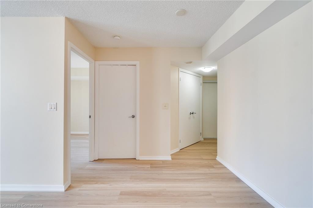 1301-76 Shuter Street Property Photo 32