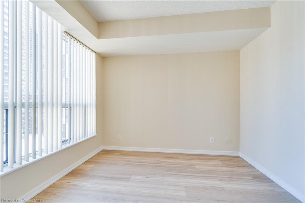 1301-76 Shuter Street Property Photo 35