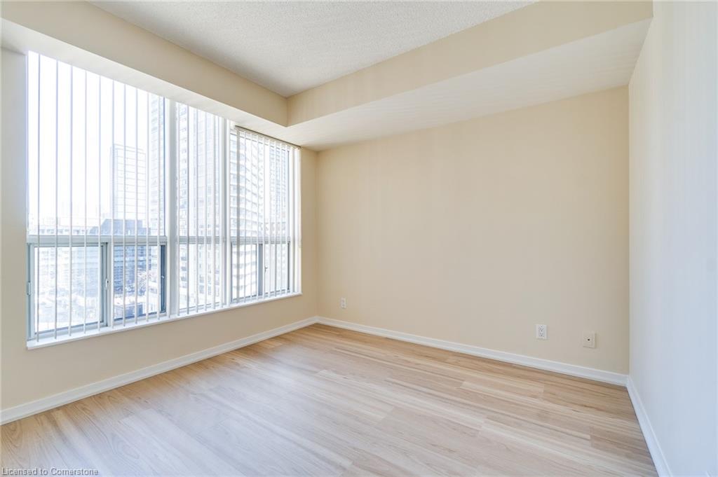 1301-76 Shuter Street Property Photo 36