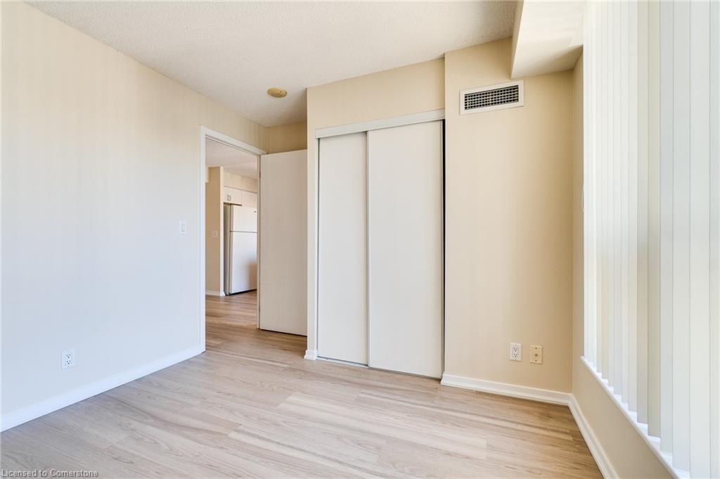 1301-76 Shuter Street Property Photo 38