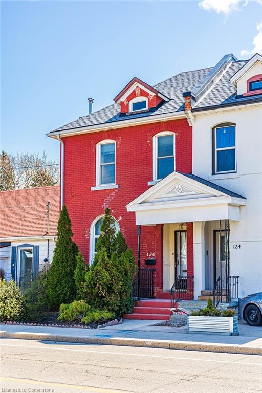 136 Dundurn Street N Property Photo 1