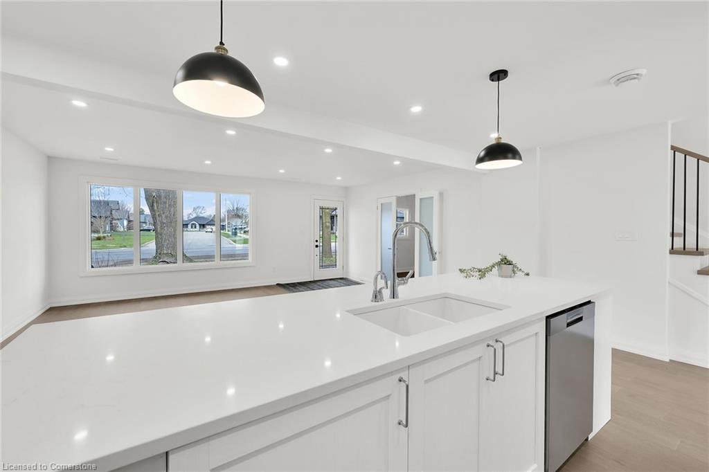413 George Street Property Photo 23