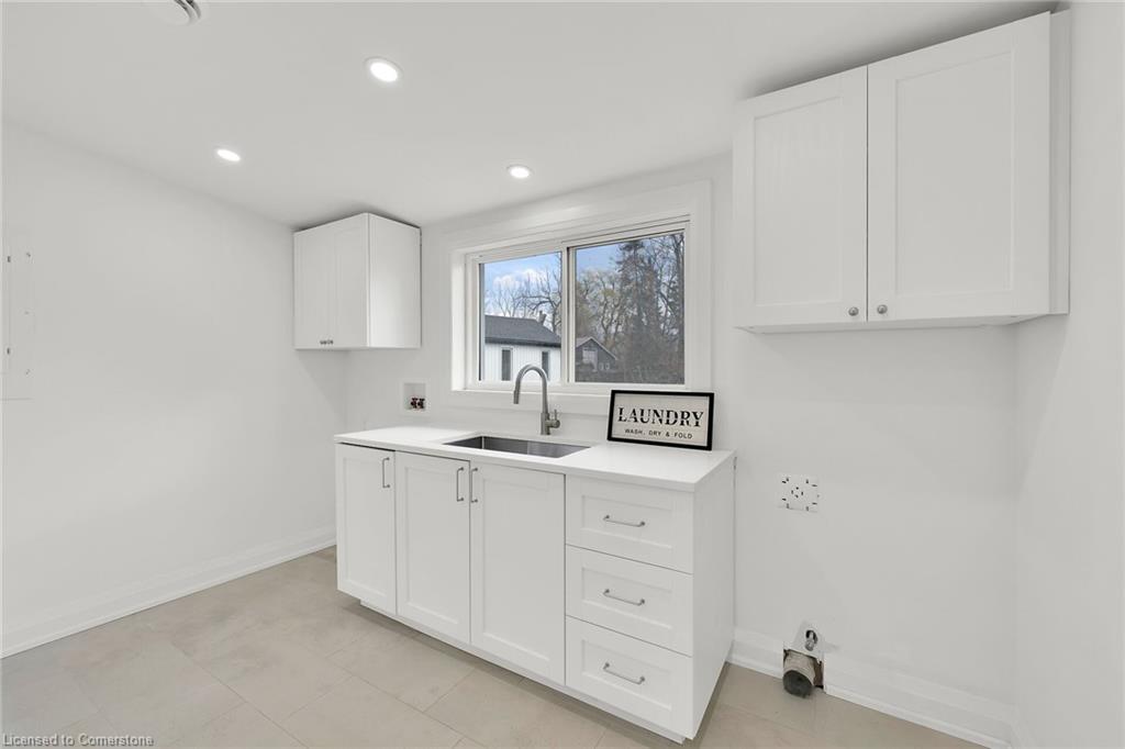 413 George Street Property Photo 43