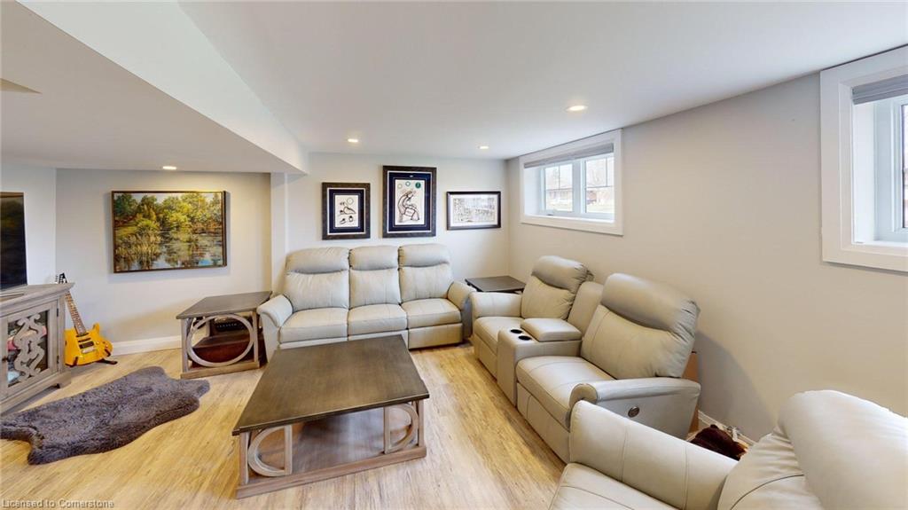 12 Pinewood Avenue Property Photo 18
