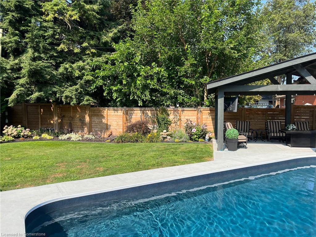 12 Pinewood Avenue Property Photo 23