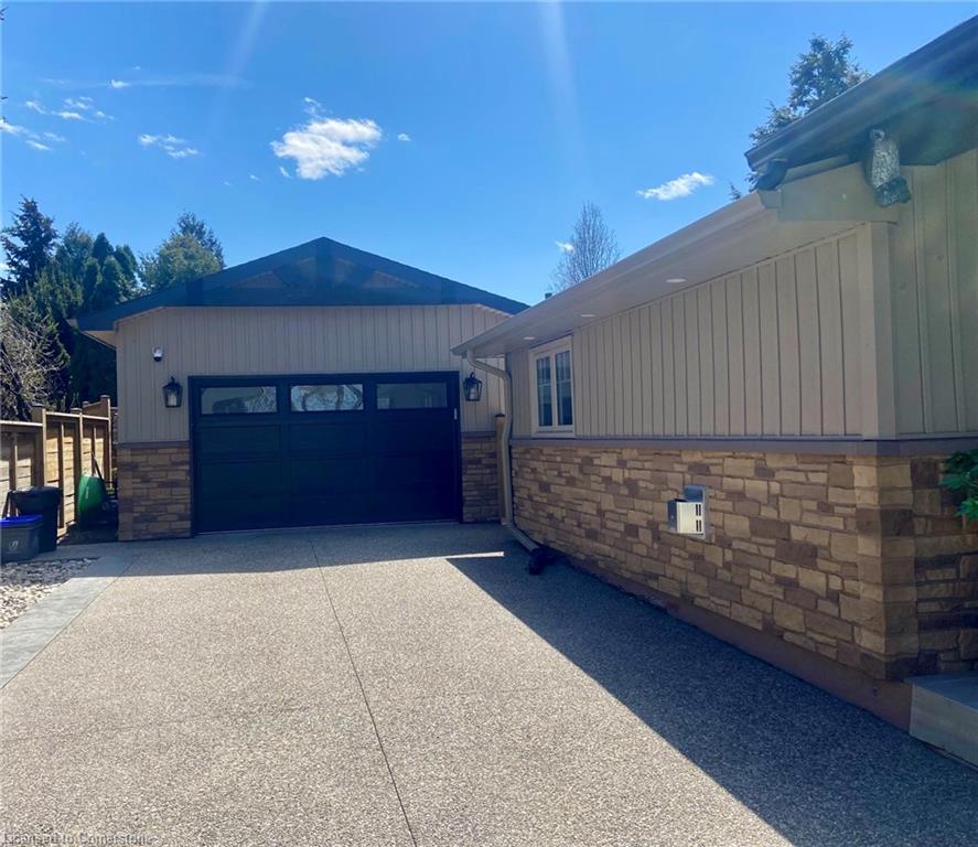 12 Pinewood Avenue Property Photo 32