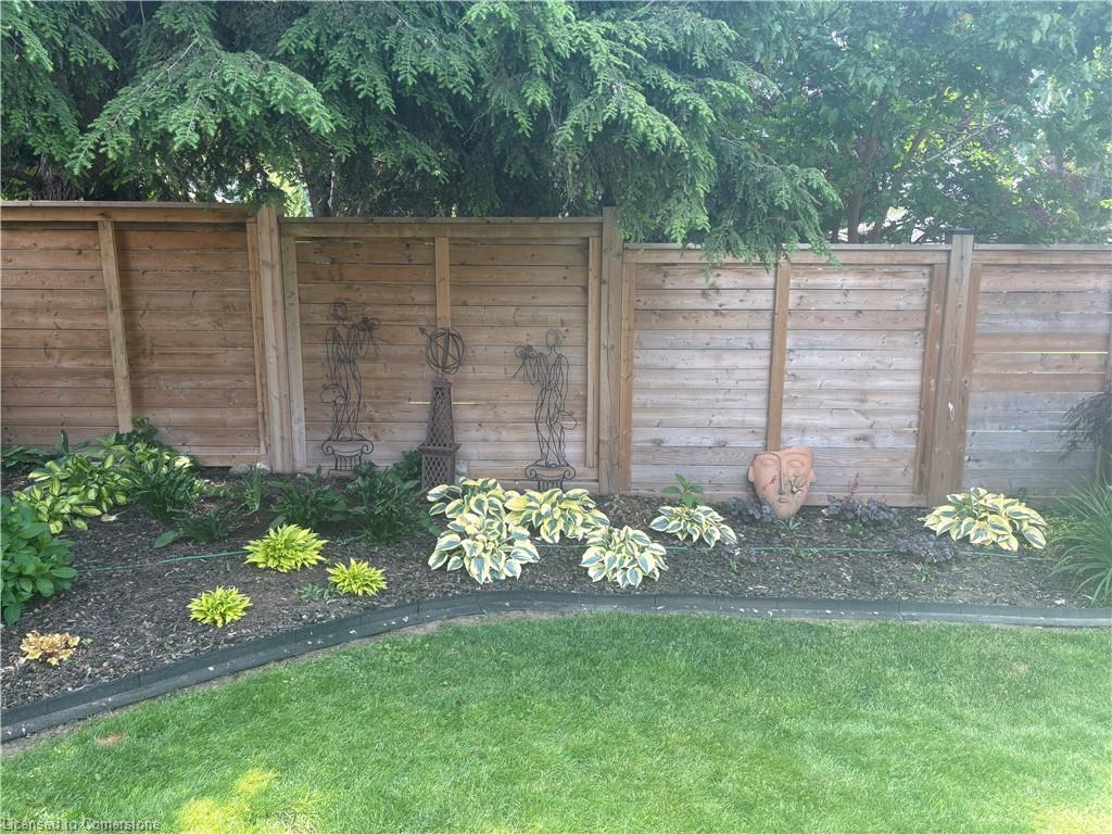 12 Pinewood Avenue Property Photo 33