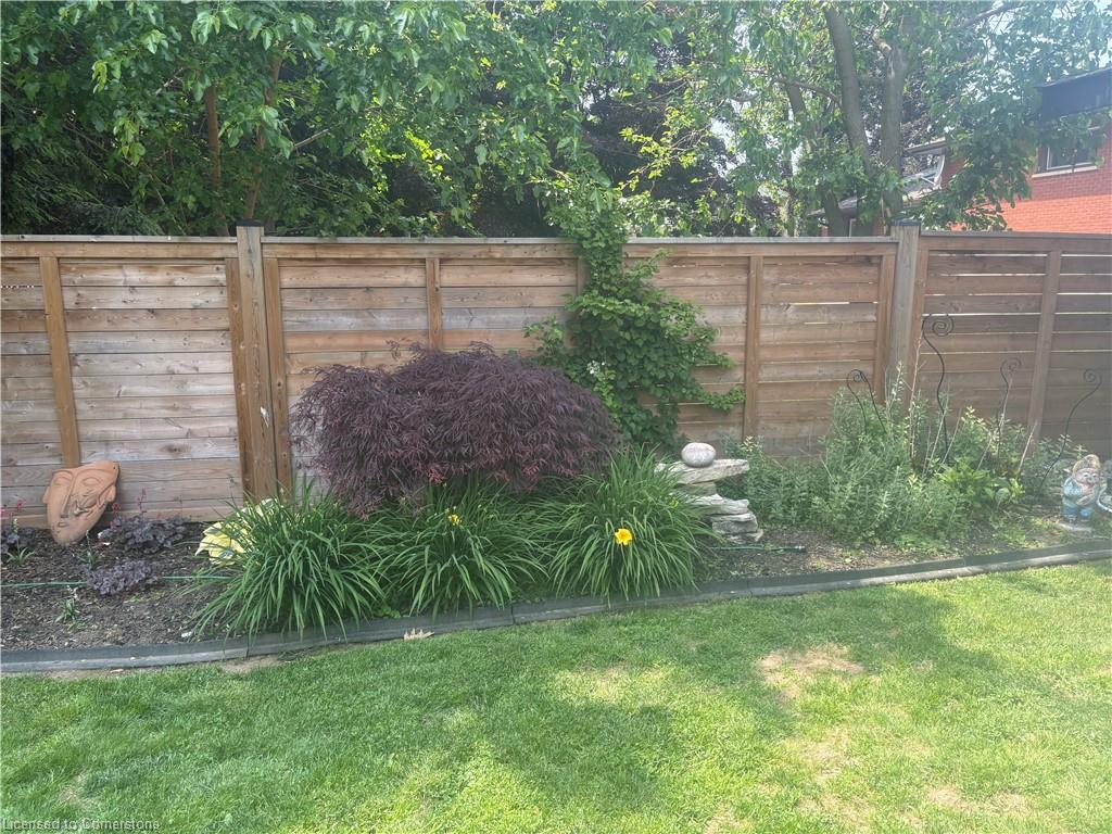 12 Pinewood Avenue Property Photo 34