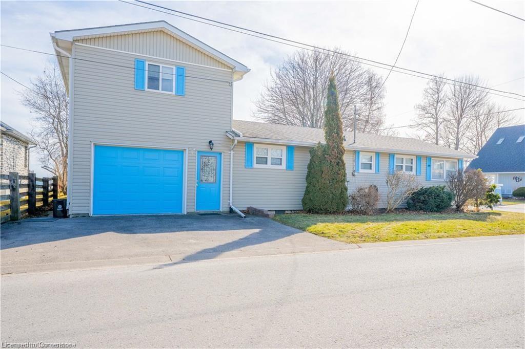 2035 Erie Street Property Photo 2
