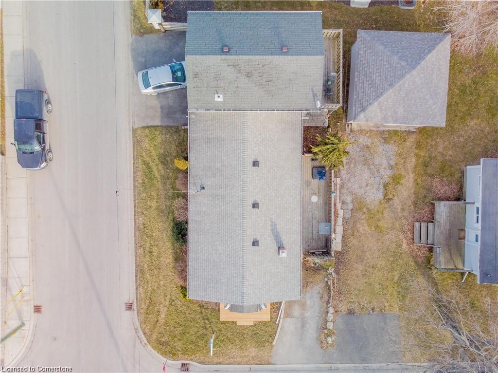 2035 Erie Street Property Photo 4