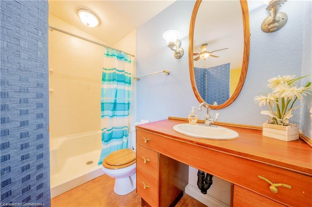2035 Erie Street Property Photo 25
