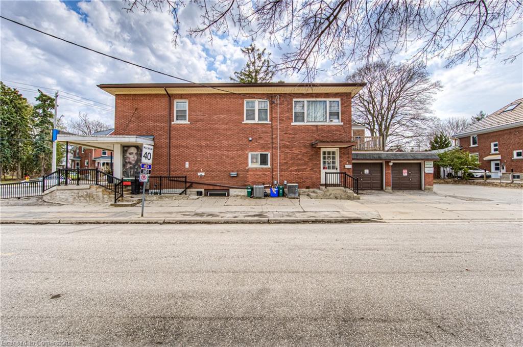 744 Queen Street S Property Photo 7