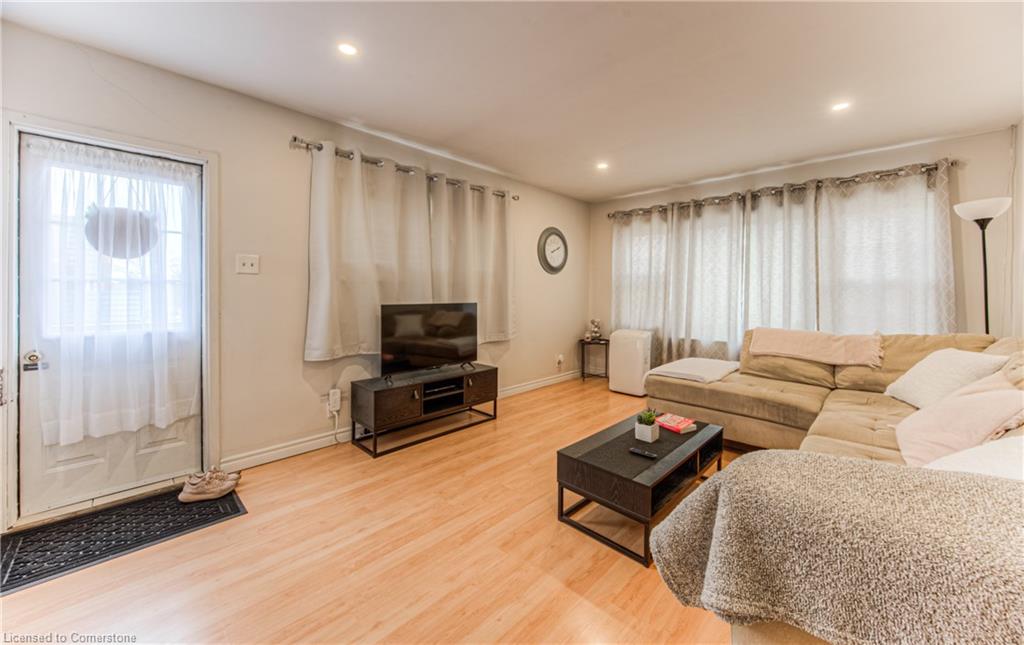 744 Queen Street S Property Photo 25