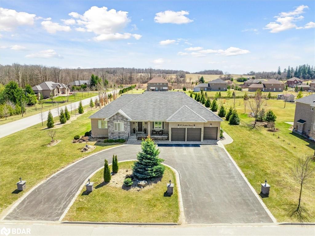 Uxbridge Real Estate Listings Main Image