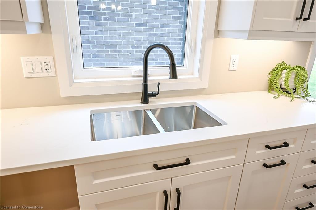 88 St Michaels Street Property Photo 11