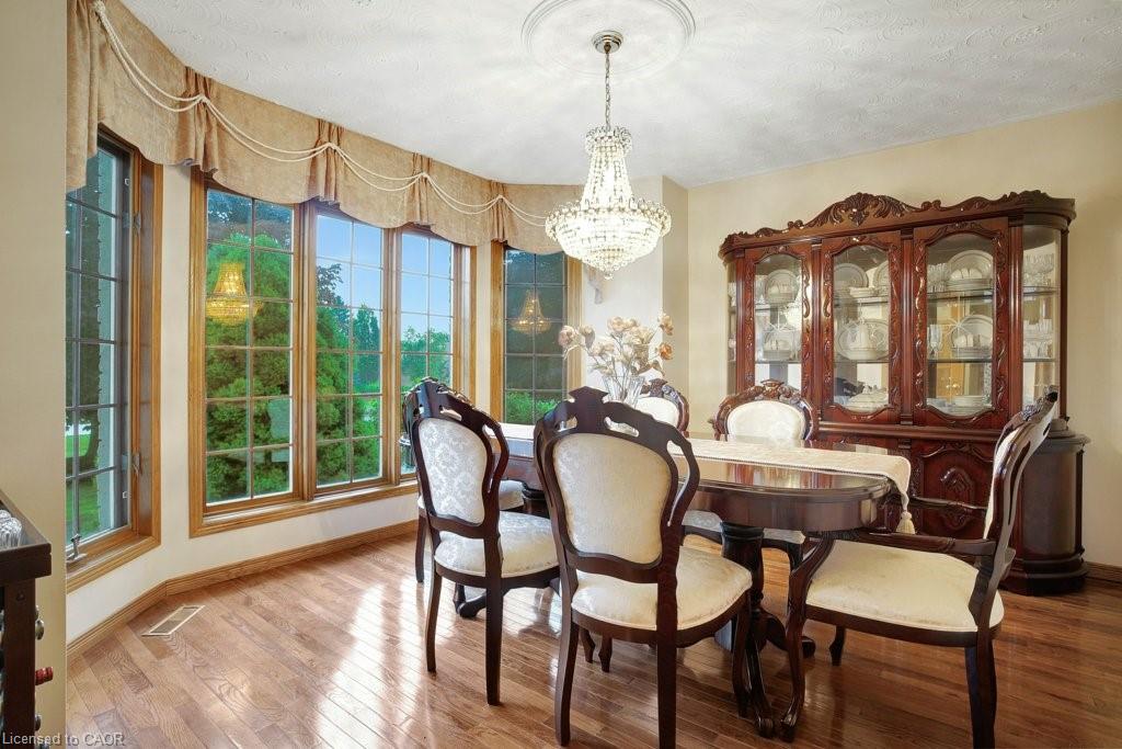 5 Columbo Court Property Photo 8