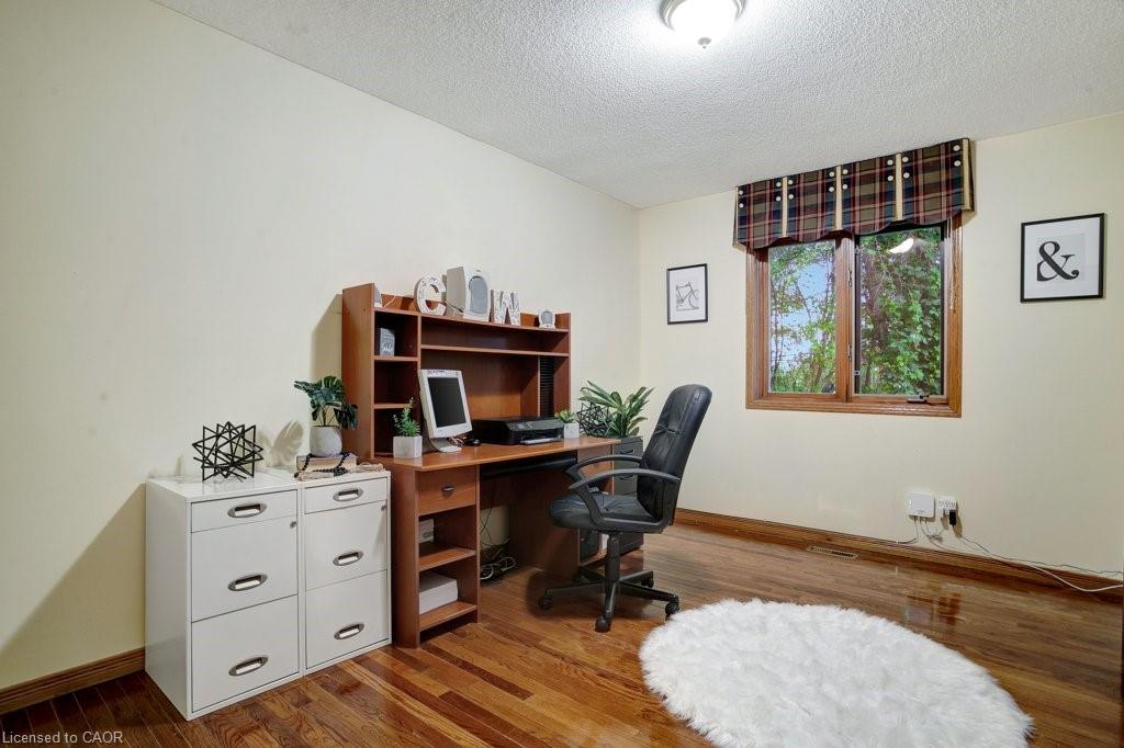 5 Columbo Court Property Photo 9