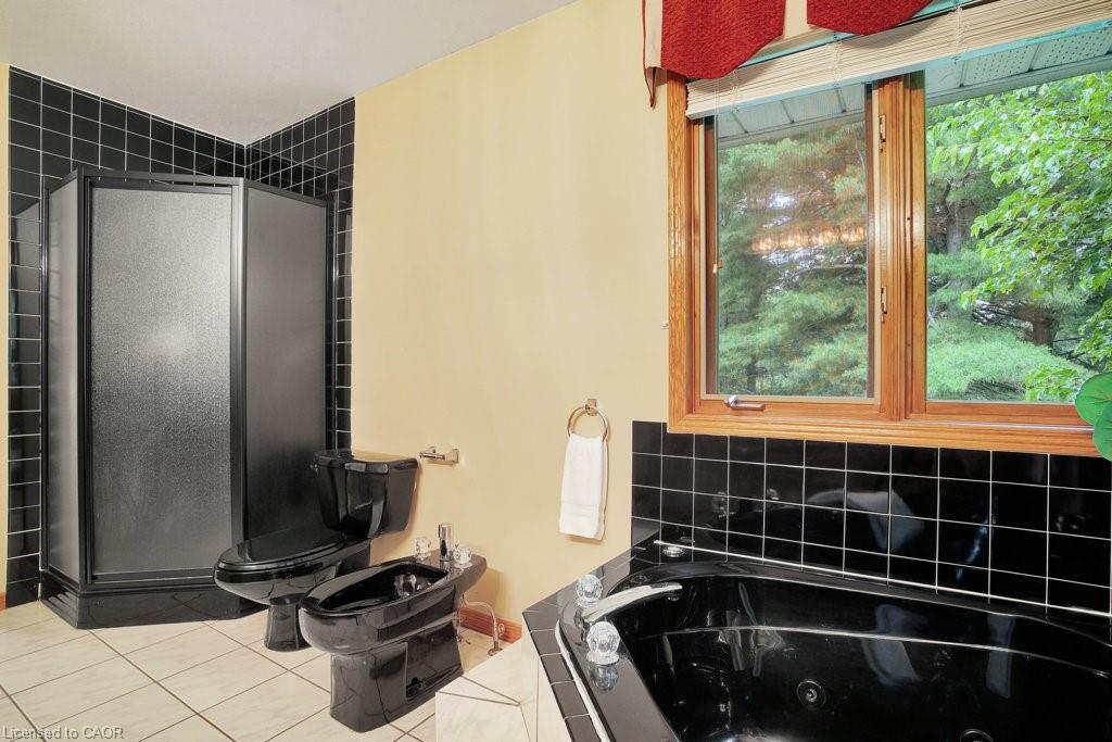 5 Columbo Court Property Photo 24