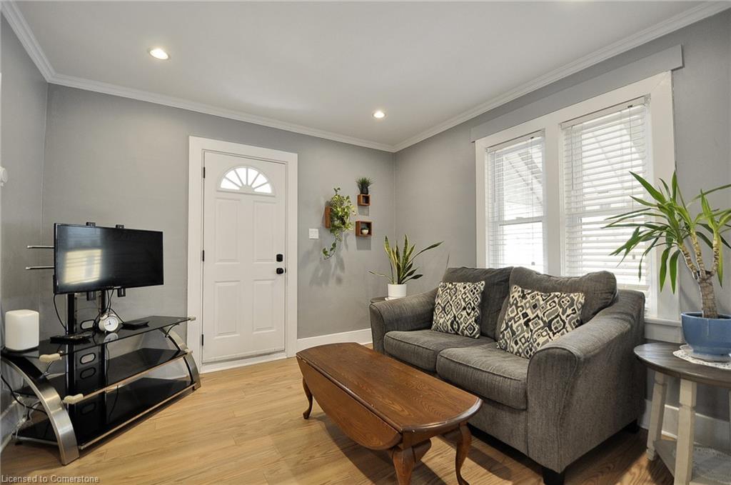 186 Wentworth Avenue Property Photo 5