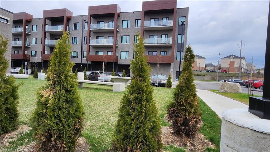 307-408 Dundas Street S Property Photo 4