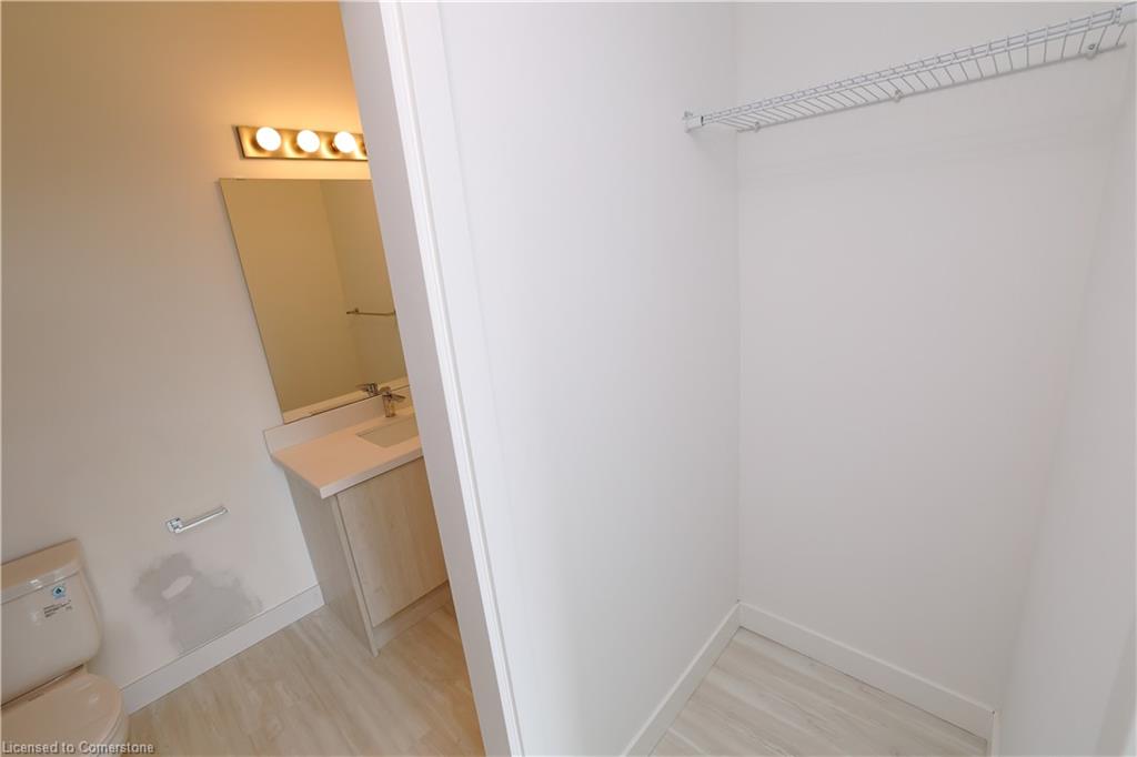 307-408 Dundas Street S Property Photo 27