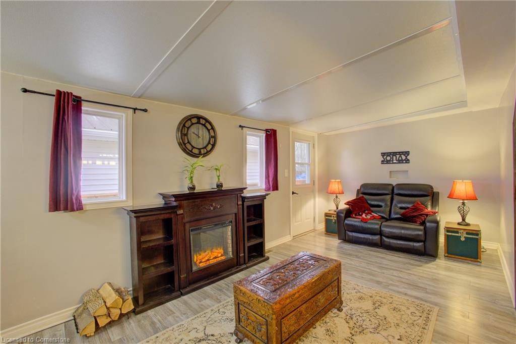 18 Maple Property Photo 6