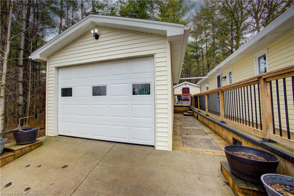 18 Maple Property Photo 31