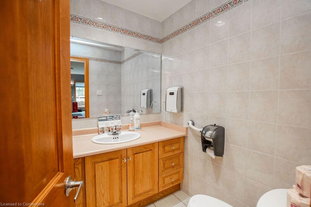 144 Wilson Street E Property Photo 16