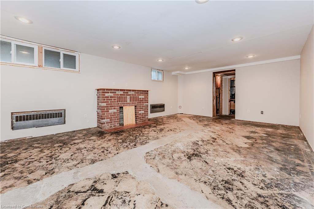 272 Glasgow Street Property Photo 36