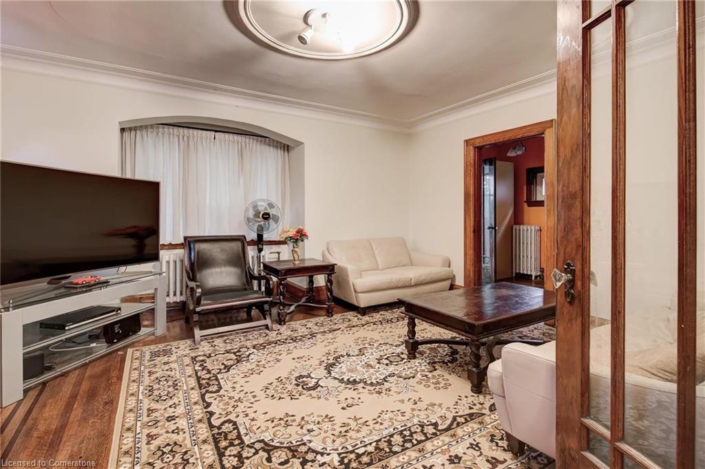 17 Mulholland Avenue Property Photo 8