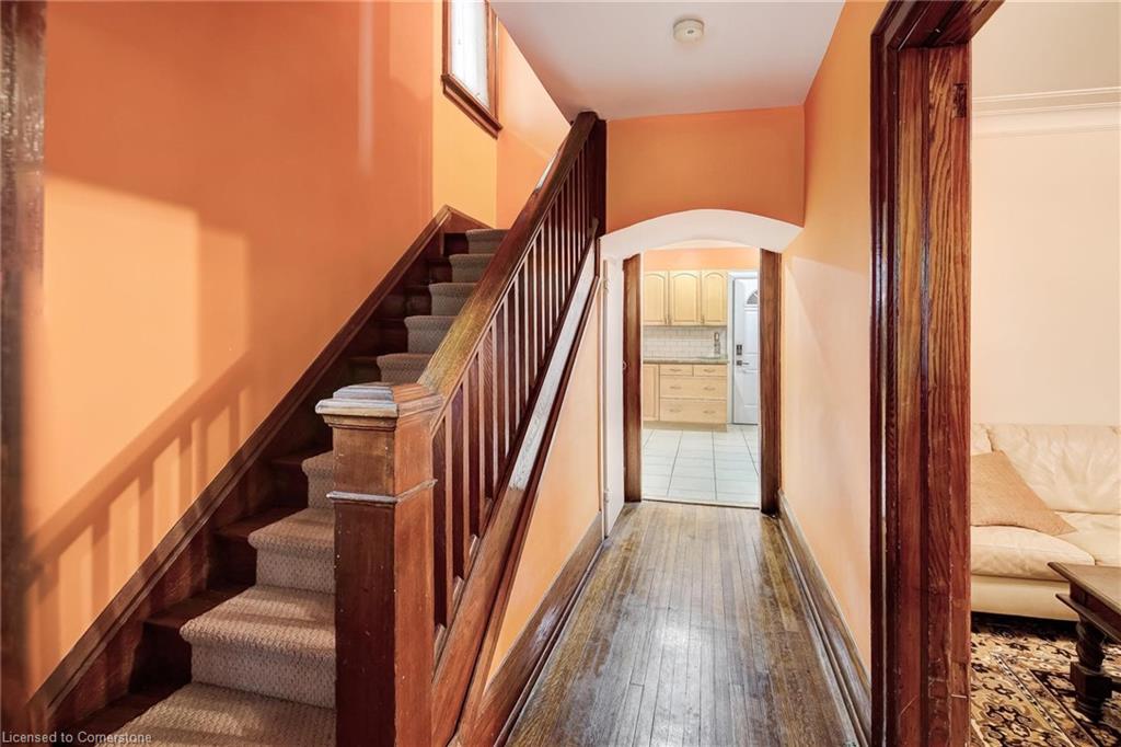 17 Mulholland Avenue Property Photo 9