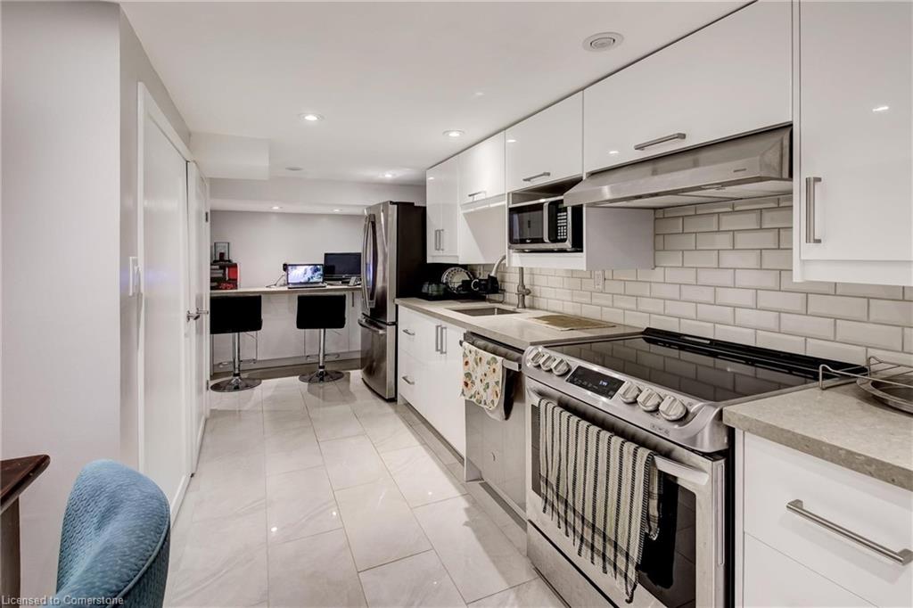 17 Mulholland Avenue Property Photo 15