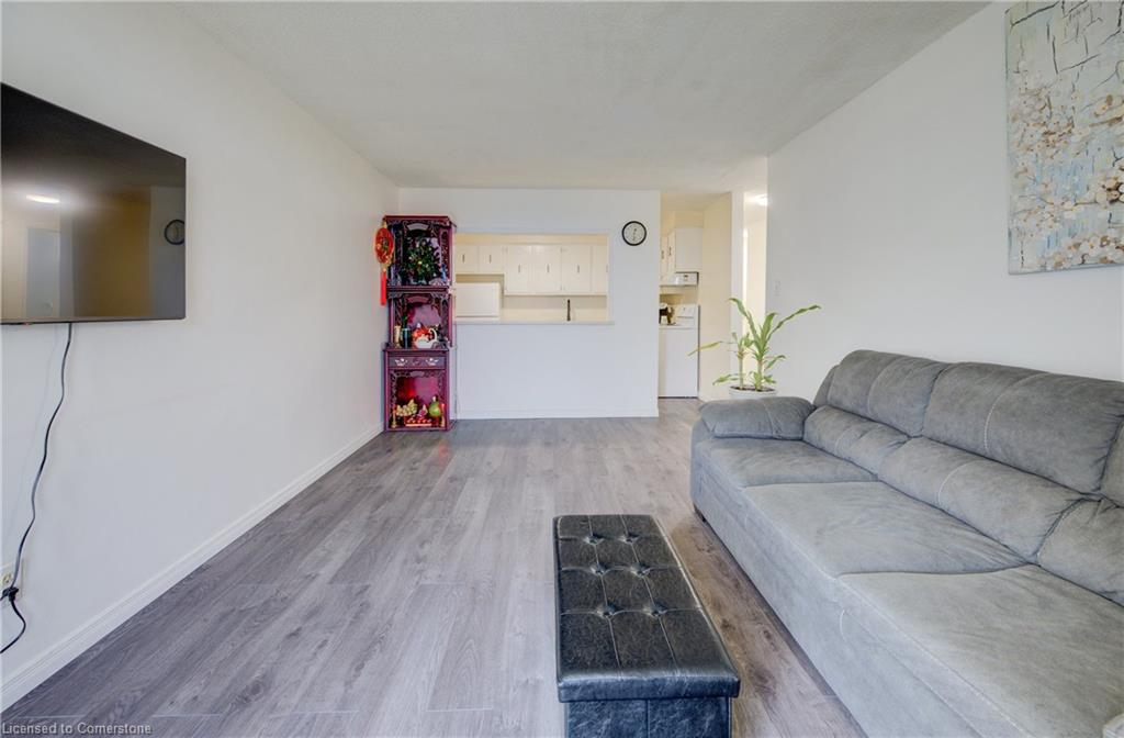 103-185 Kehl Street Property Photo 5