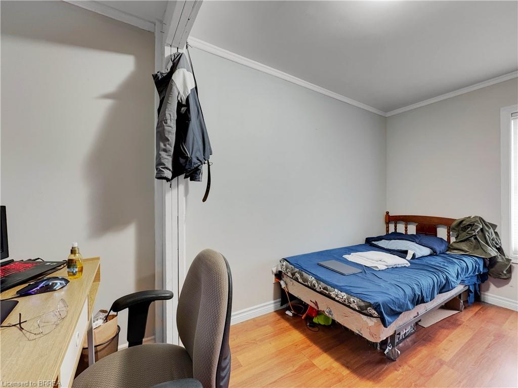 273-275 Brant Avenue Property Photo 24