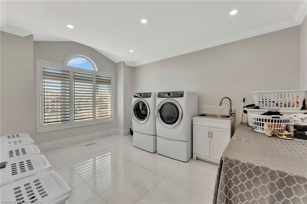7 Bernini Court Property Photo 37