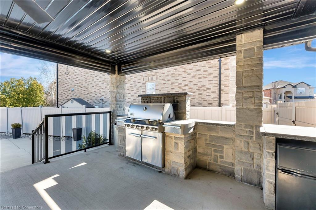 7 Bernini Court Property Photo 44