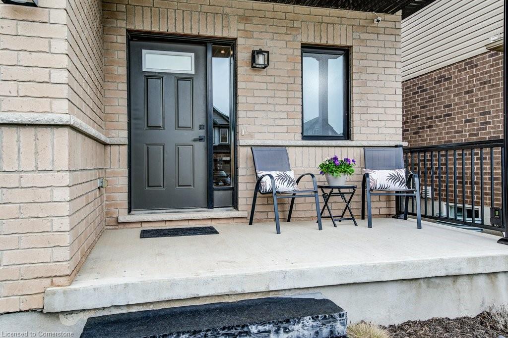 192 Snyder Avenue N Property Photo 5