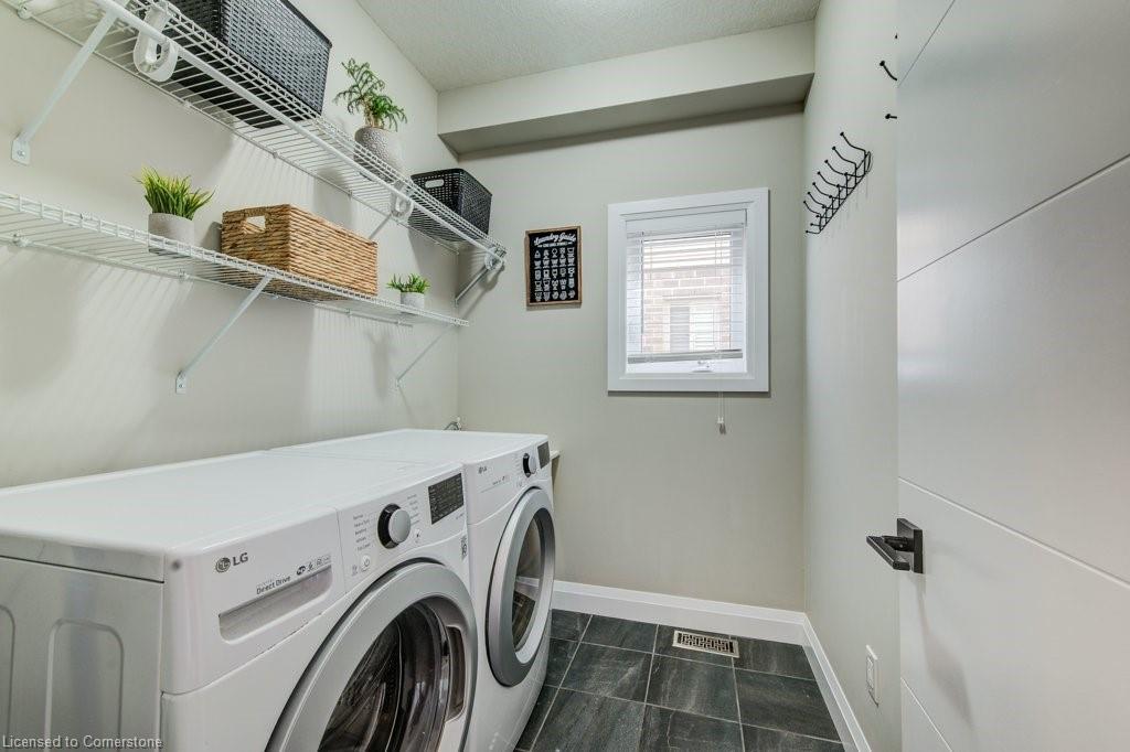 192 Snyder Avenue N Property Photo 11