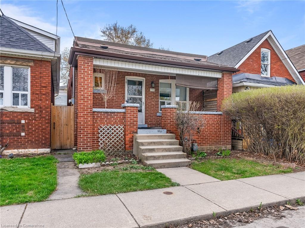 174 Park Row N Property Photo