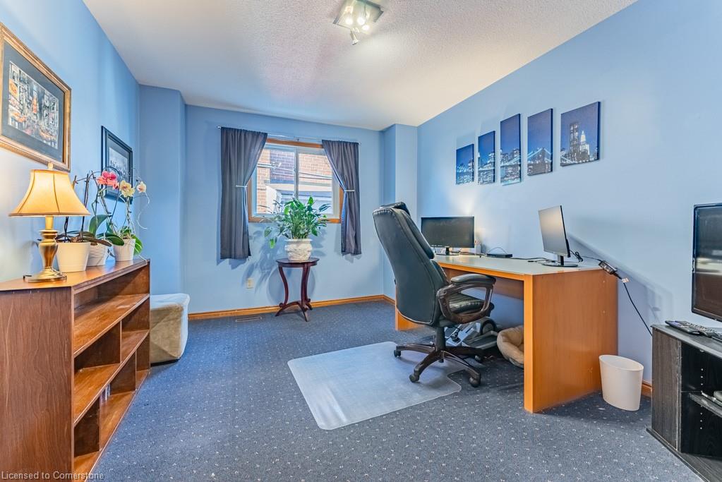 2080 Sixth Line Property Photo 15