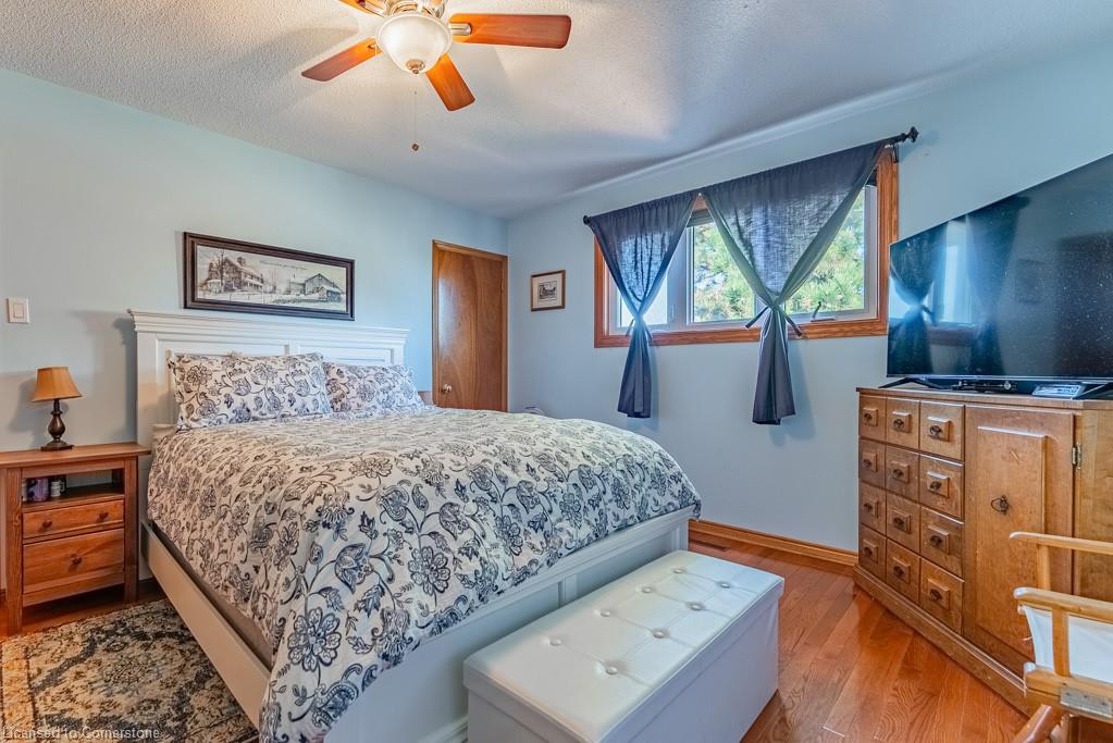 2080 Sixth Line Property Photo 25