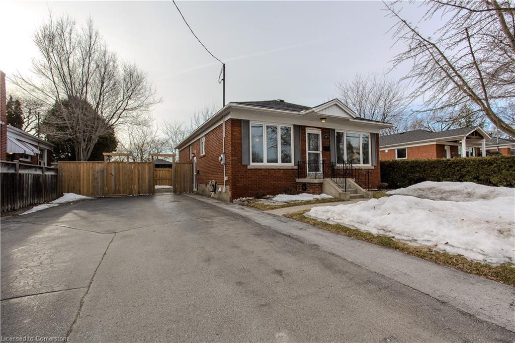 2-2290 Woodward Avenue Property Photo 1