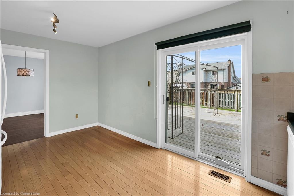 5129 Crimson King Way Property Photo 15