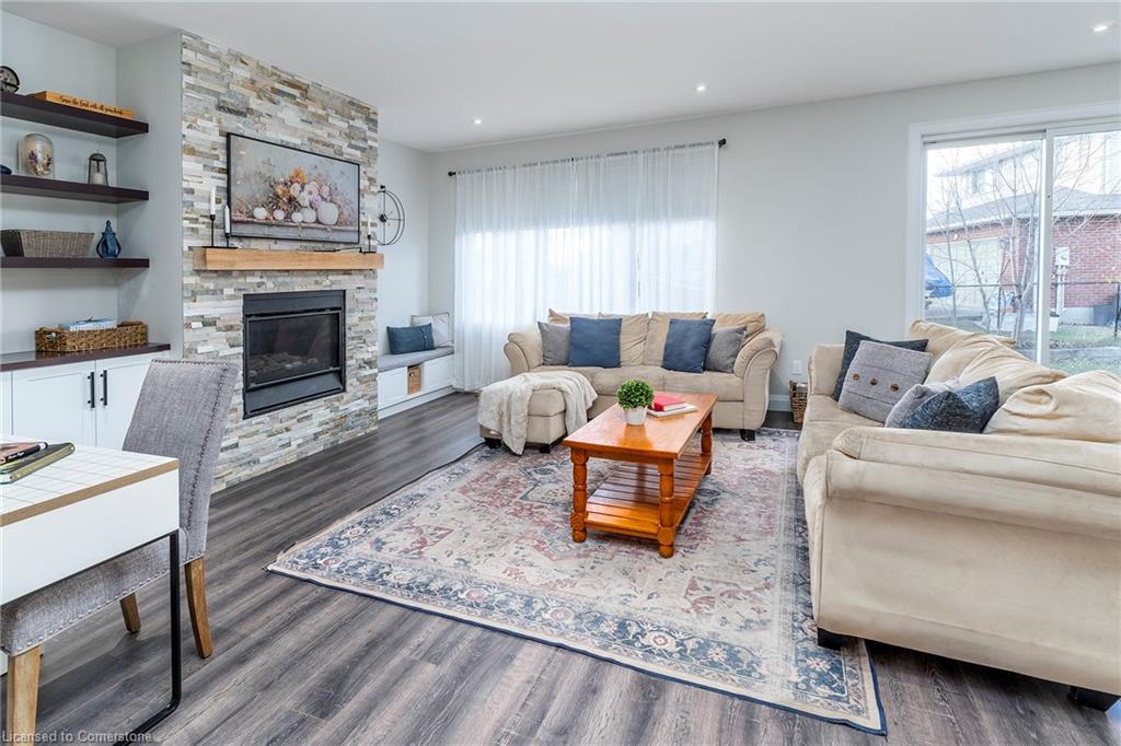 92 Ivy Crescent Property Photo 3
