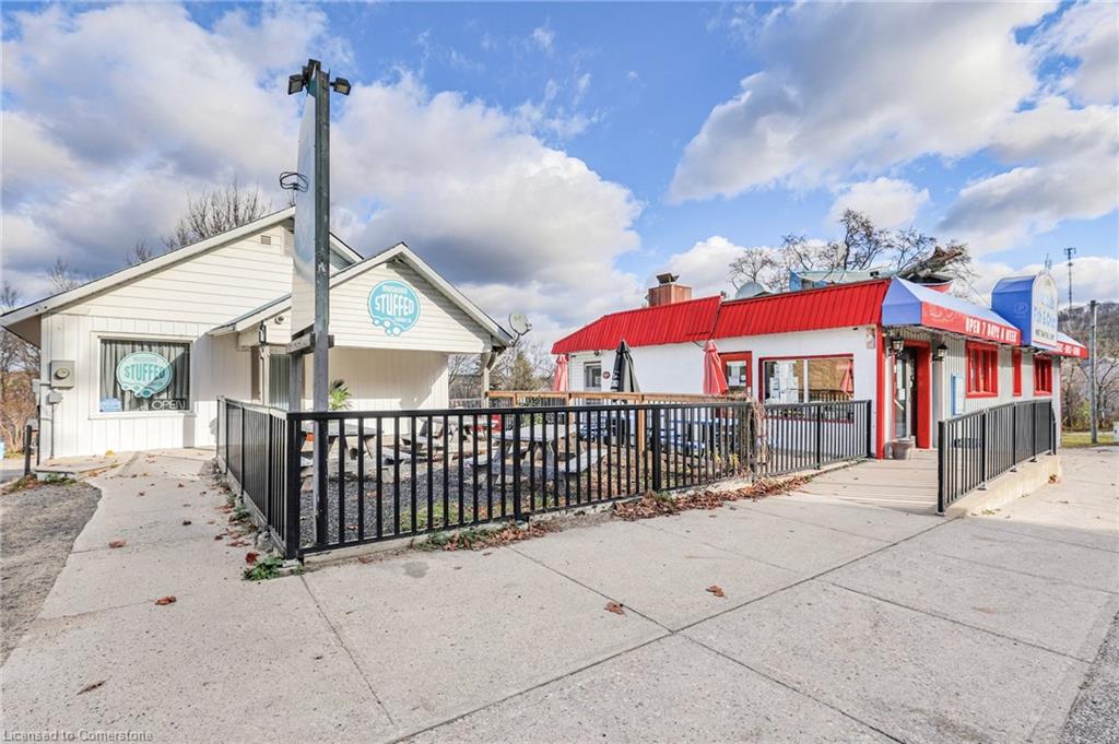 126&128 Main Street Street W Property Photo 4