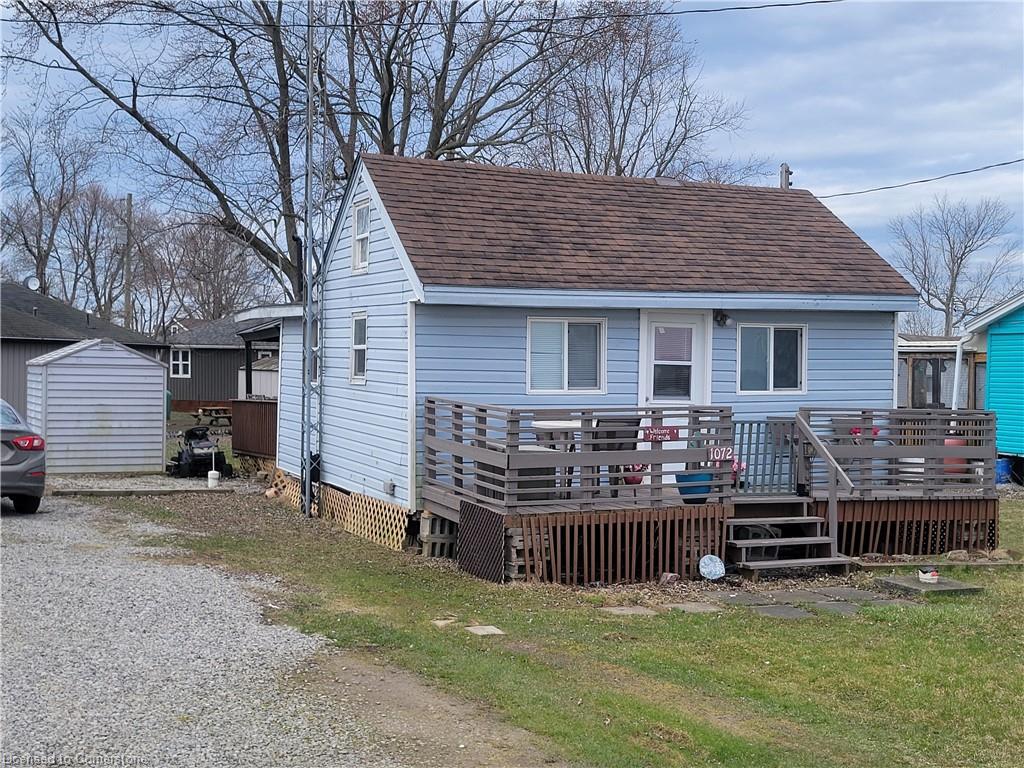 1072 Lakeshore Road Property Photo 3
