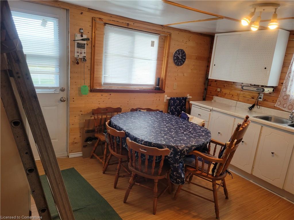 1072 Lakeshore Road Property Photo 4